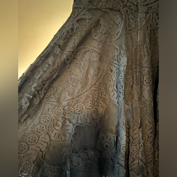 Beautiful Black Lace Dress - Picture 2 of 5